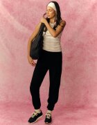 4F Pantaloni de trening jogger pentru femei - negri S