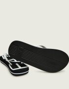 EA7 Flip flops