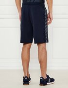EA7 Pantaloni scurți | Regular Fit