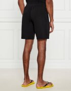 Emporio Armani Pantaloni scurți | Regular Fit