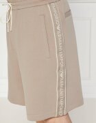 Emporio Armani Pantaloni scurți | Regular Fit