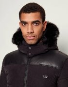 GUESS Geacă | regular fit