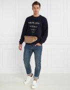 GUESS Hanorac ABSTRACT TRIAN CN SW | Regular Fit