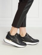 GUESS Sneakers