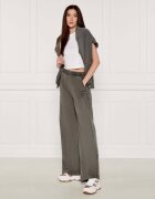 GUESS Sneakers Hapyy4