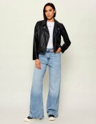 GUESS Teniși Carey3