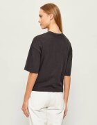 GUESS Tricou SAVAGE TOUR | Cropped Fit