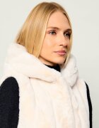GUESS Vestă Sophy | Relaxed fit