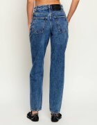 Hugo Blugi Garlene | Mom Fit