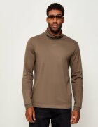 Hugo Maletă Daporollo | regular fit