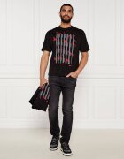 Hugo Tricou Digraph | Loose fit