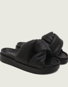 Inuikii De piele șlapi