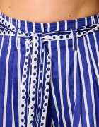 Marc Cain Pantaloni scurți + curea Warangal | Relaxed fit | high waist