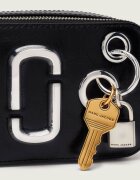 Marc Jacobs De piele geantă poștaș The Grommet Charm Snapshot