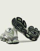 New Balance Sneakers U2000