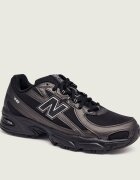 New Balance Sneakers U740