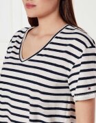 Tommy Hilfiger Tricou | Loose fit | cu adaos de in