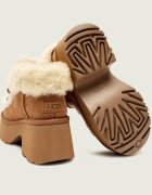 UGG Bocanci Esmee | shearling | zamsz