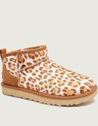 UGG Bocanci W CLASSIC ULTRA MINI PLAINS | piele întoarsă (zamsz) | cu adaos de lână