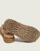 UGG Căptușite papuci de casă W Greenport Cross Strap Slide | piele întoarsă (zamsz) | cu adaos de lână
