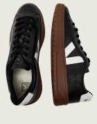 Veja Sneakers URCA CWL