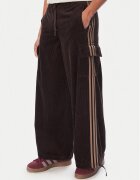 adidas Pantaloni din material Corduroy 3S Cargo KT0064 Relaxed Fit