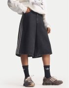 adidas Pantaloni scurți de blugi Firebird Jorts KD2916 Oversize