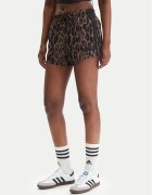 adidas Pantaloni scurți sport Seasonal Essentials Leopard Print JZ0199 Regular Fit