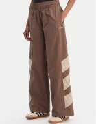 adidas Pantaloni trening Blocked Washed KD8790 Loose Fit