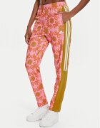 adidas Pantaloni trening FARM Rio IQ4493 Regular Fit