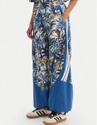 adidas Pantaloni trening Farm Rio Premium KD4643 Loose Fit