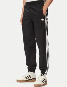 adidas Pantaloni trening Firebird Woven KE1371 Regular Fit
