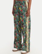 adidas Pantaloni trening Liberty London Firebird KD5561 Loose Fit