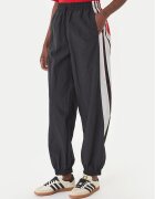 adidas Pantaloni trening Sport Santiago KC9116 Loose Fit