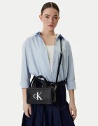 Calvin Klein Geantă Bold Ck Bauletto Crossbody LV04F3411G