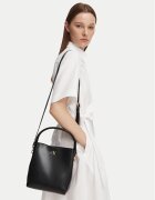 Calvin Klein Geantă Ck Bucket With Strap LV04F3174G