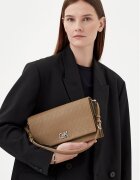 Calvin Klein Geantă Ck Elongated Shoulder Bag_Mono K60K613139
