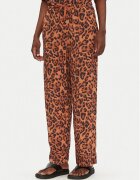 Chantelle Pantaloni din material Explore C18SE0 Relaxed Fit