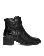 Clara Barson Botine CEO-RE21E838-37