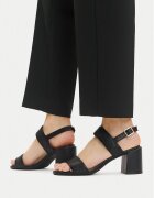 Clarks Sandale Ezoria Sling 26181300