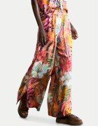Desigual Pantaloni din material Swim Nasau 26SWPW56 Relaxed Fit
