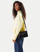 DKNY Geantă Bryant Ave Md Flap C R42E3E21
