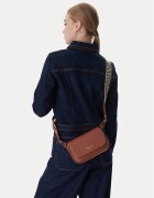 Emporio Armani Geantă EW000538 AF12103 M6030