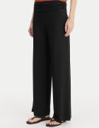 Emporio Armani Pantaloni din material EW004075 AF20240 UC001 Regular Fit