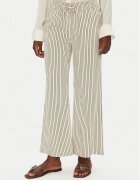 Fransa Pantaloni din material 20614576 Relaxed Fit