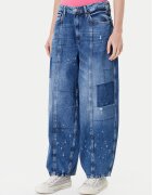 GUESS Blugi W5YG69 D5R01 Tapered Fit