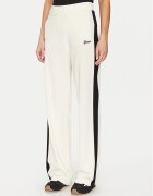 GUESS Pantaloni trening V5GB00 Z3D60 Écru Regular Fit