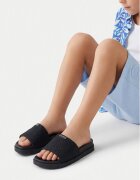 GUESS Şlapi CEOWB-BS6702-01