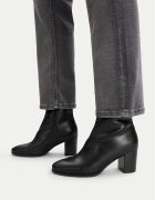 JENNY Botine CEO-23K0671-7