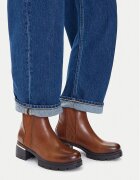 JENNY Botine CEO-24F597-1